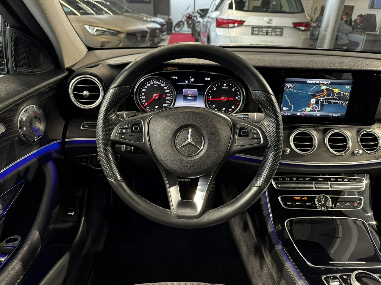 Mercedes E 220 - Zdjęcie 13
