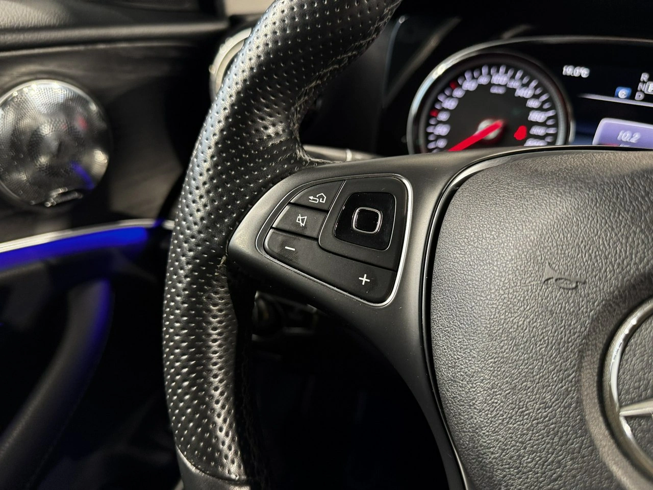 Mercedes E 220 - Zdjęcie 14