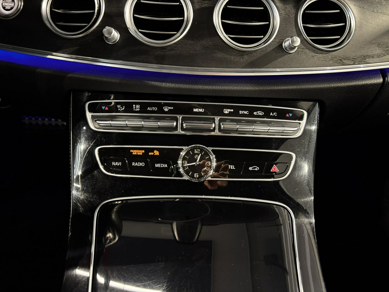 Mercedes E 220 - Zdjęcie 21