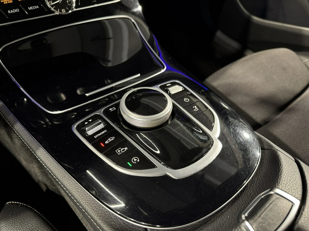 Mercedes E 220 - Zdjęcie 22