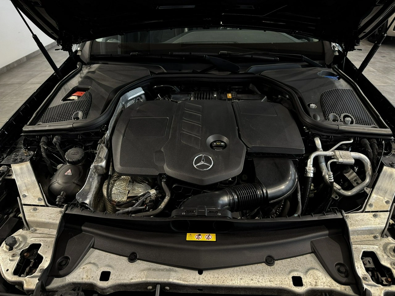 Mercedes E 220 - Zdjęcie 27