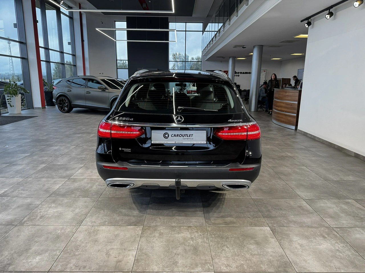 Mercedes E 220 - Zdjęcie 6