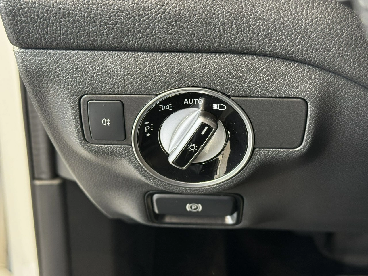 Mercedes GLA 200 - Zdjęcie 25