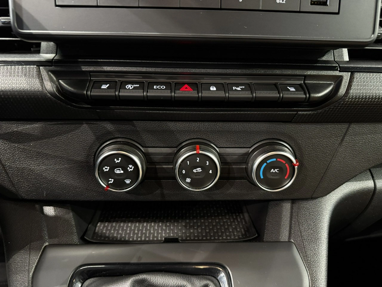 Nissan Townstar - Zdjęcie 17