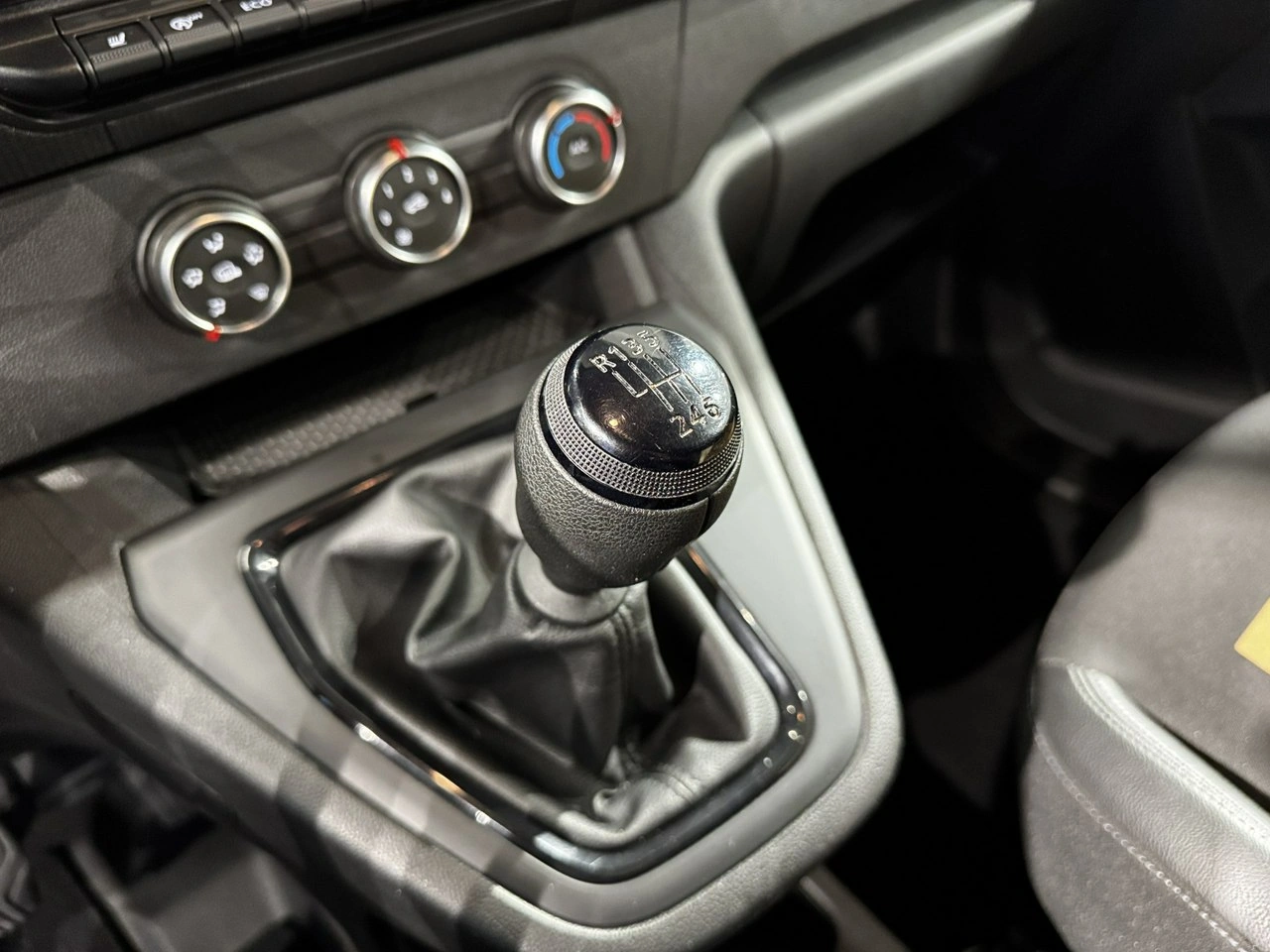 Nissan Townstar - Zdjęcie 18