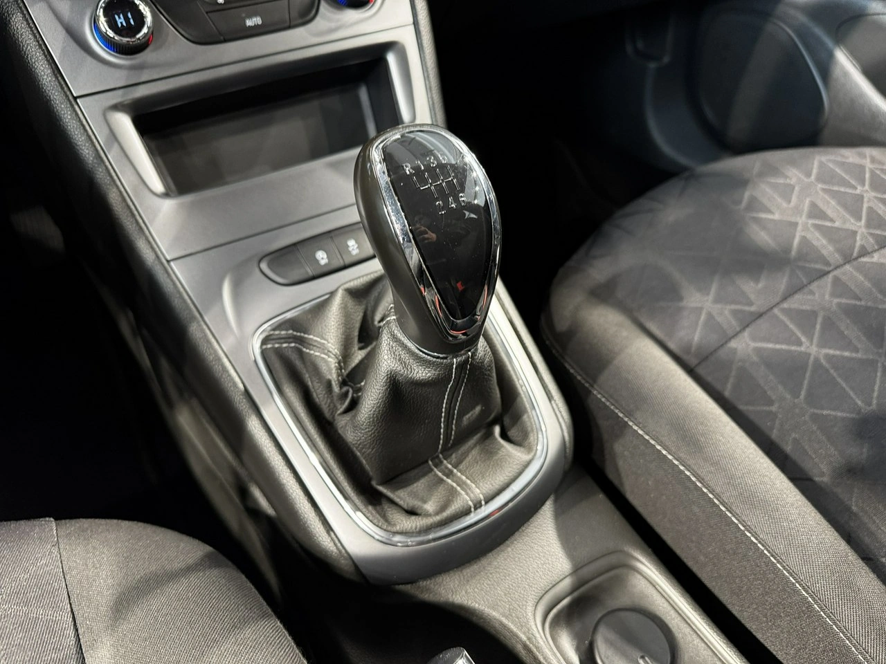 Opel Astra - Zdjęcie 23