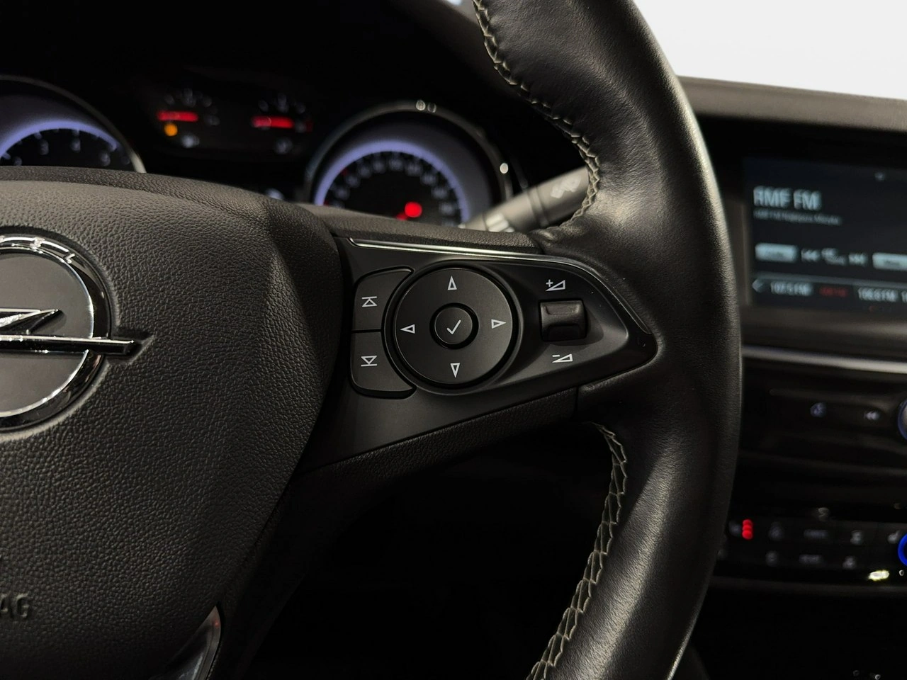 Opel Insignia - Zdjęcie 19