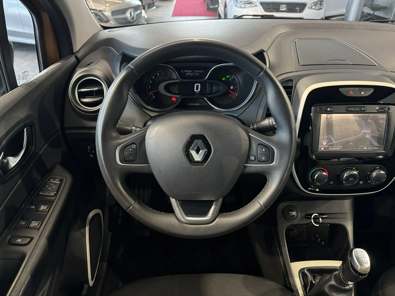 Renault Captur - Zdjęcie 17