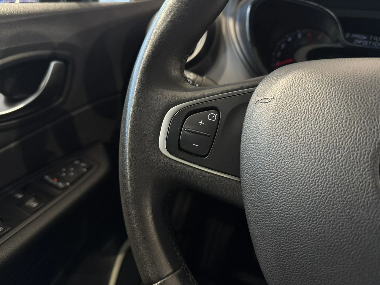 Renault Captur - Zdjęcie 18