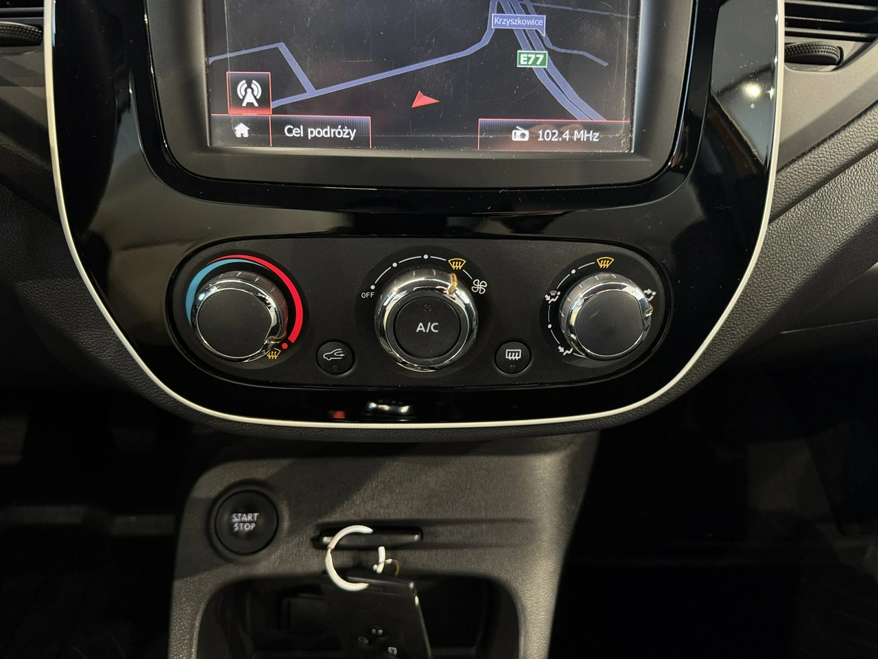 Renault Captur - Zdjęcie 23