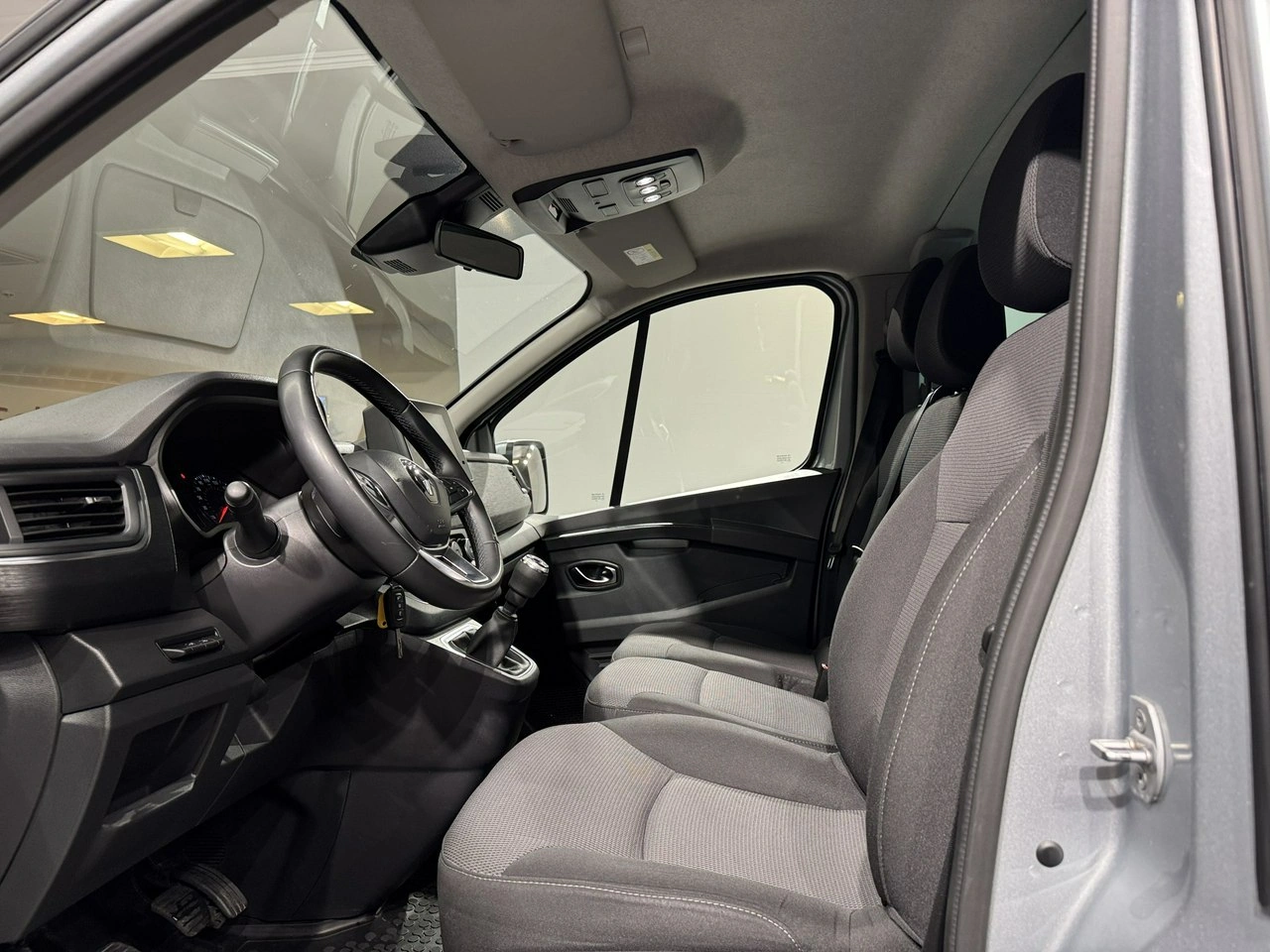 Renault Trafic - Zdjęcie 12