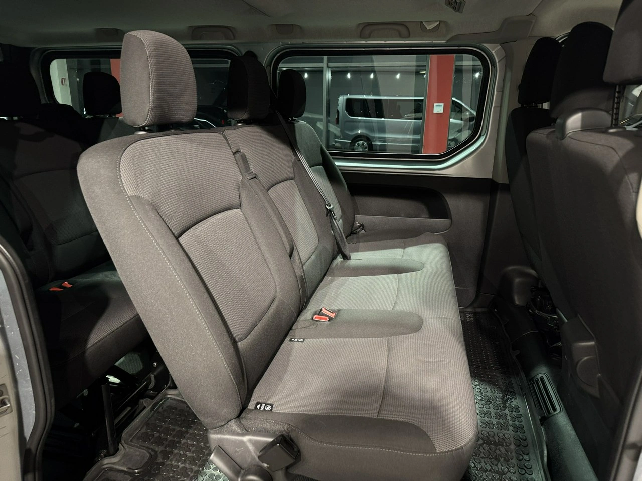 Renault Trafic - Zdjęcie 13