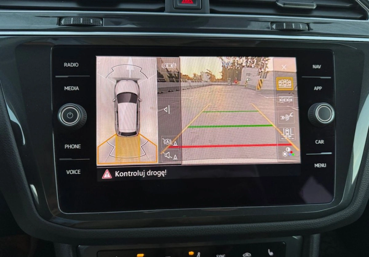 Volkswagen Tiguan - Zdjęcie 15