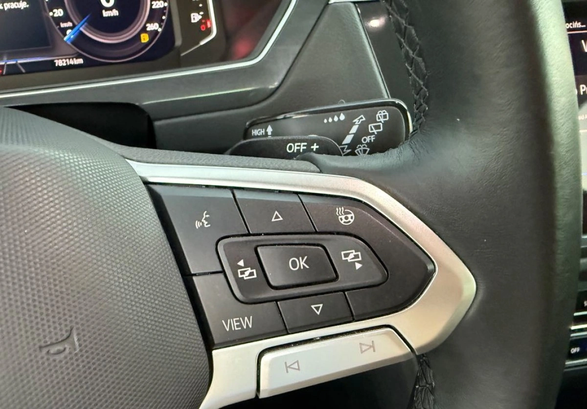 Volkswagen Tiguan - Zdjęcie 19