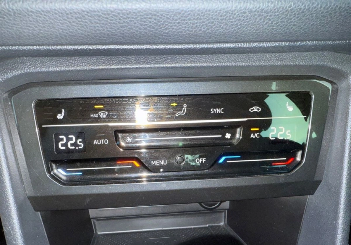 Volkswagen Tiguan - Zdjęcie 22