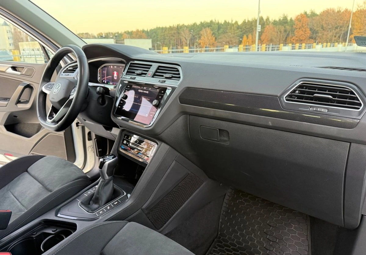 Volkswagen Tiguan - Zdjęcie 23