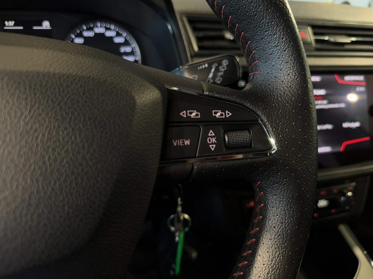 Seat Arona - Zdjęcie 16