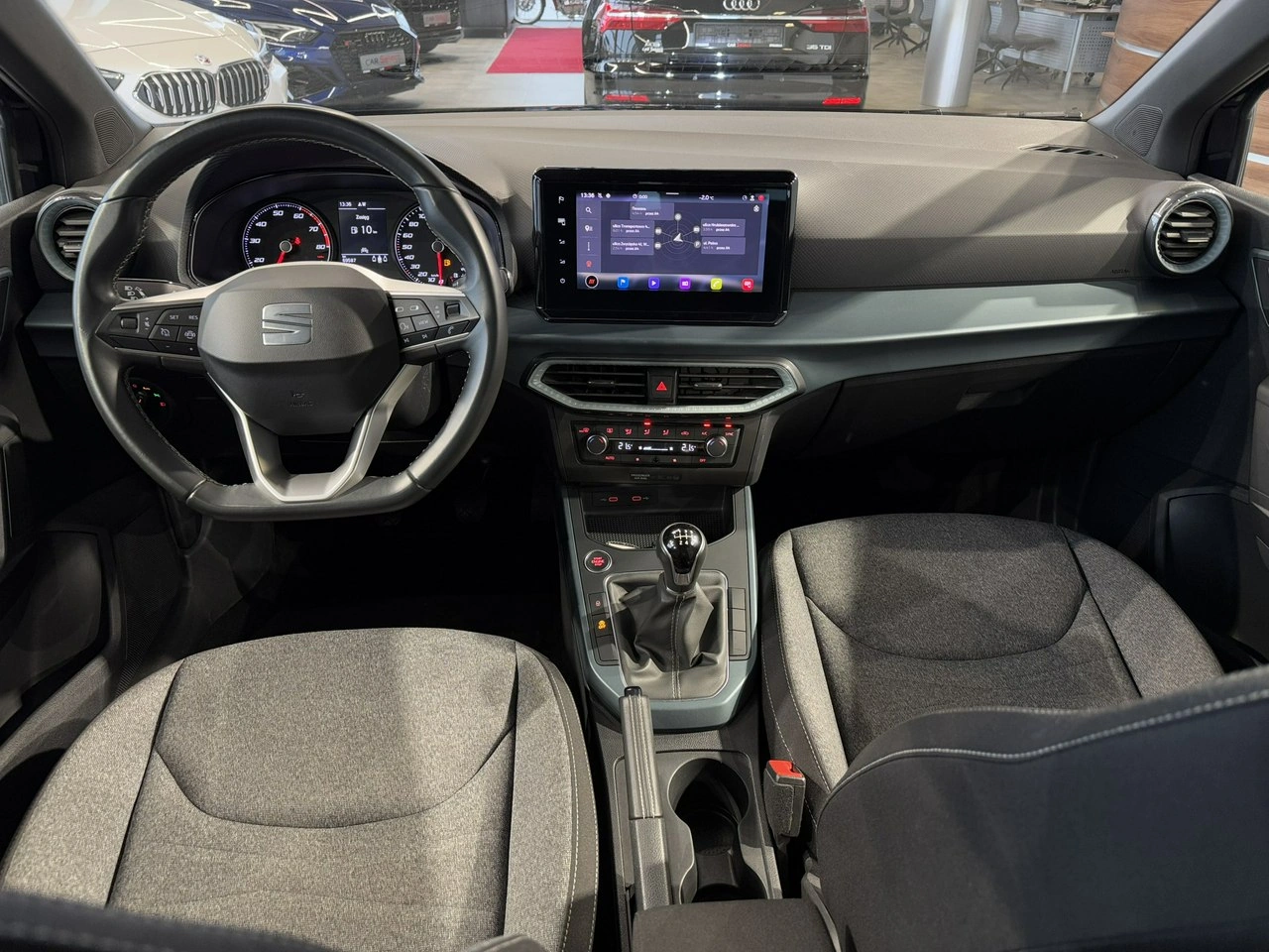 Seat Arona - Zdjęcie 14