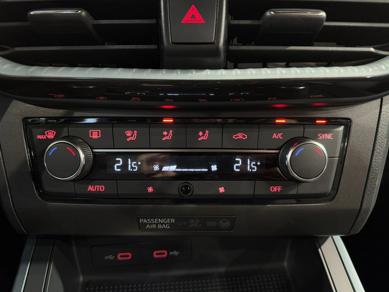 Seat Arona - Zdjęcie 17