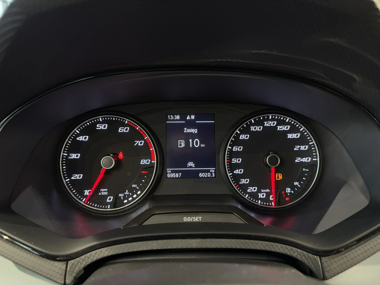 Seat Arona - Zdjęcie 24