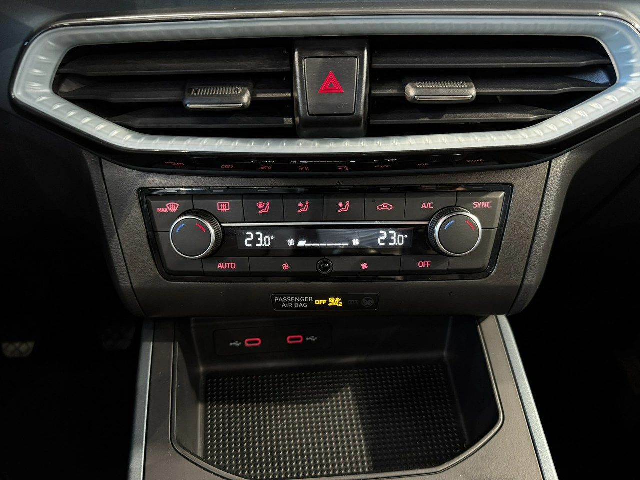 Seat Arona - Zdjęcie 22