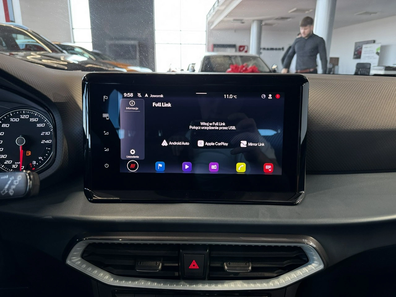 Seat Arona - Zdjęcie 24