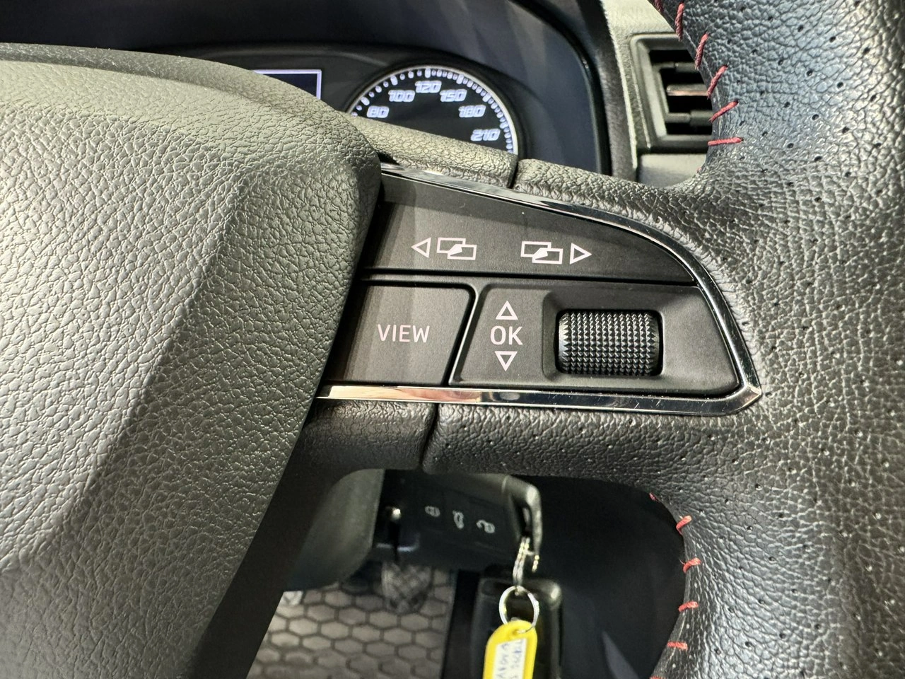 Seat Arona - Zdjęcie 16