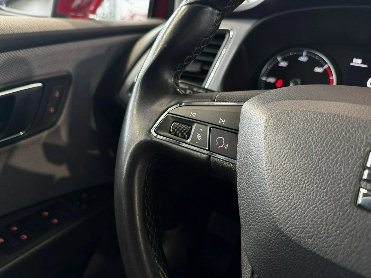 Seat Leon - Zdjęcie 13