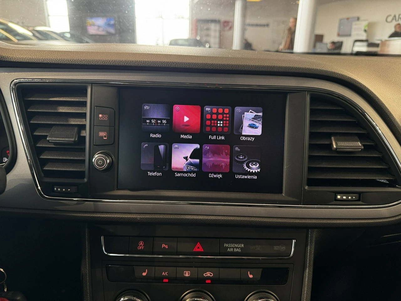 Seat Leon - Zdjęcie 17