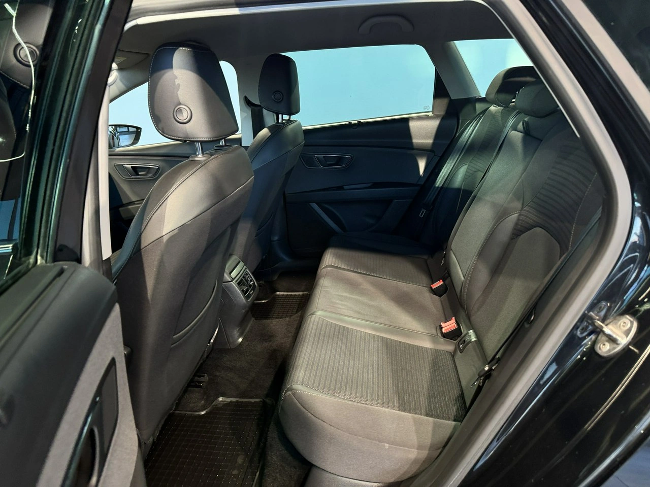 Seat Leon - Zdjęcie 12