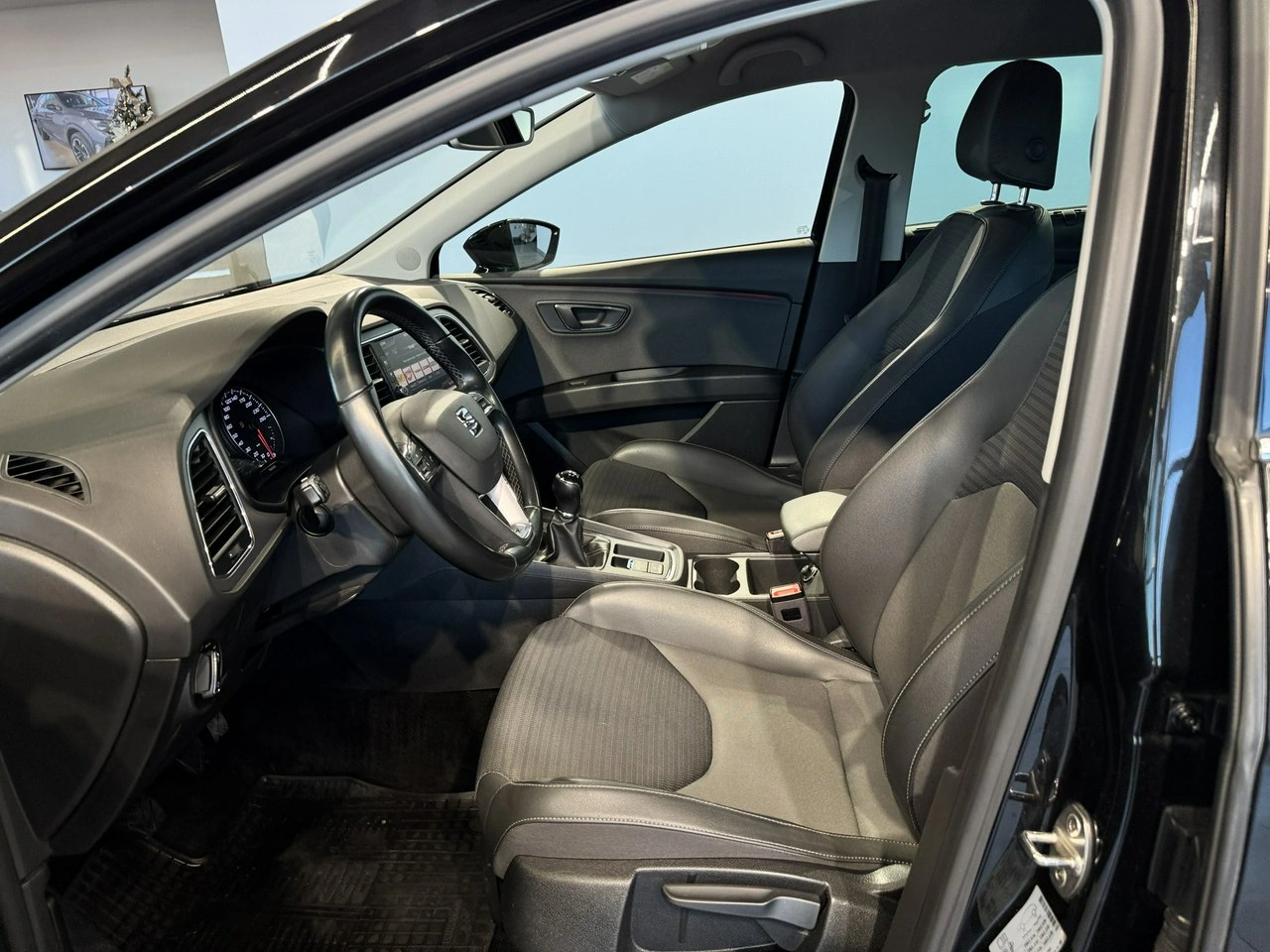 Seat Leon - Zdjęcie 13