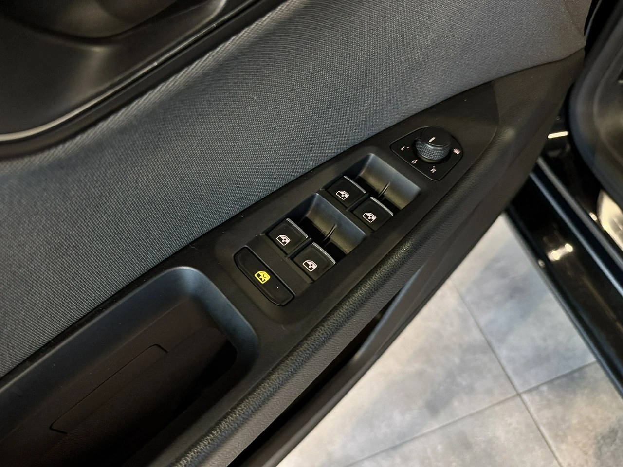 Seat Leon - Zdjęcie 14