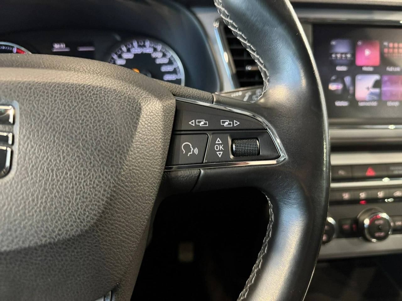 Seat Leon - Zdjęcie 19