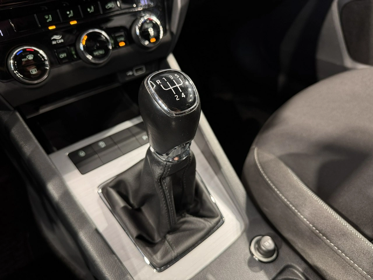 Skoda Octavia - Zdjęcie 23