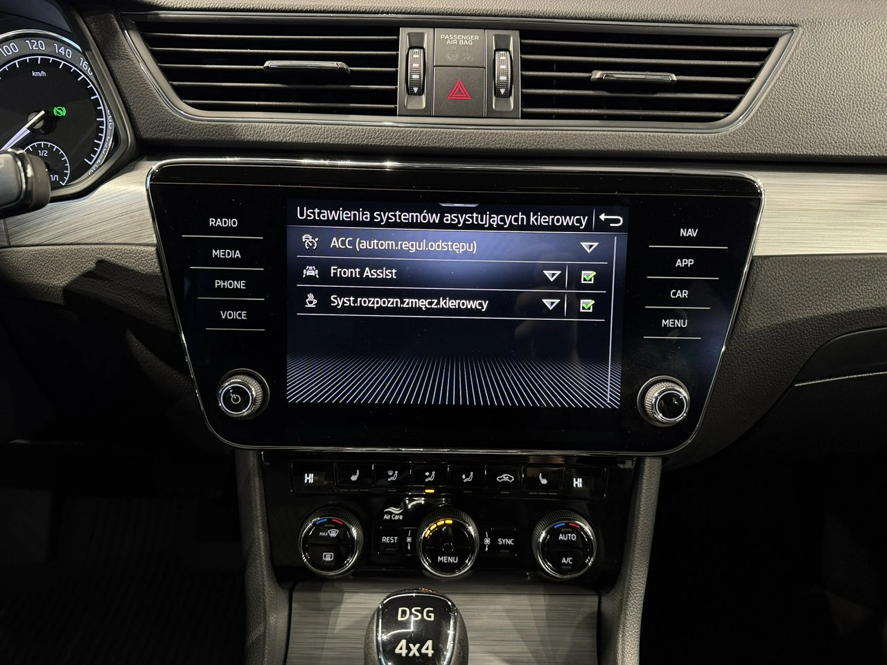 Skoda Superb - Zdjęcie 28