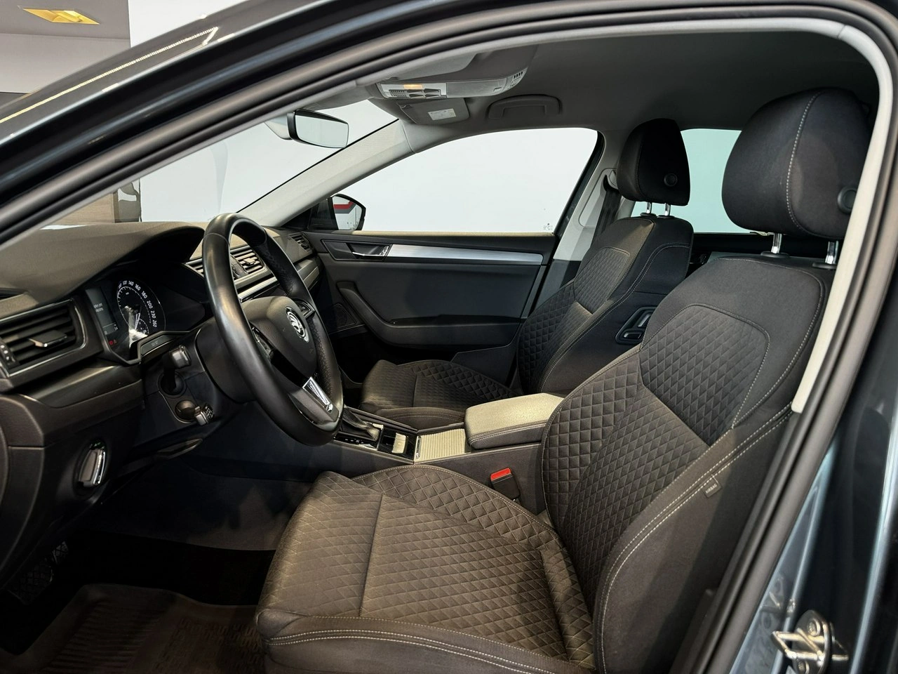 Skoda Superb - Zdjęcie 12