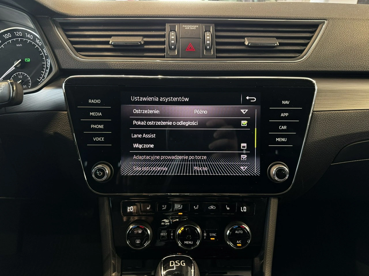 Skoda Superb - Zdjęcie 25