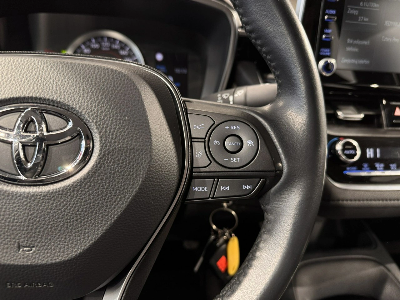 Toyota Corolla - Zdjęcie 18