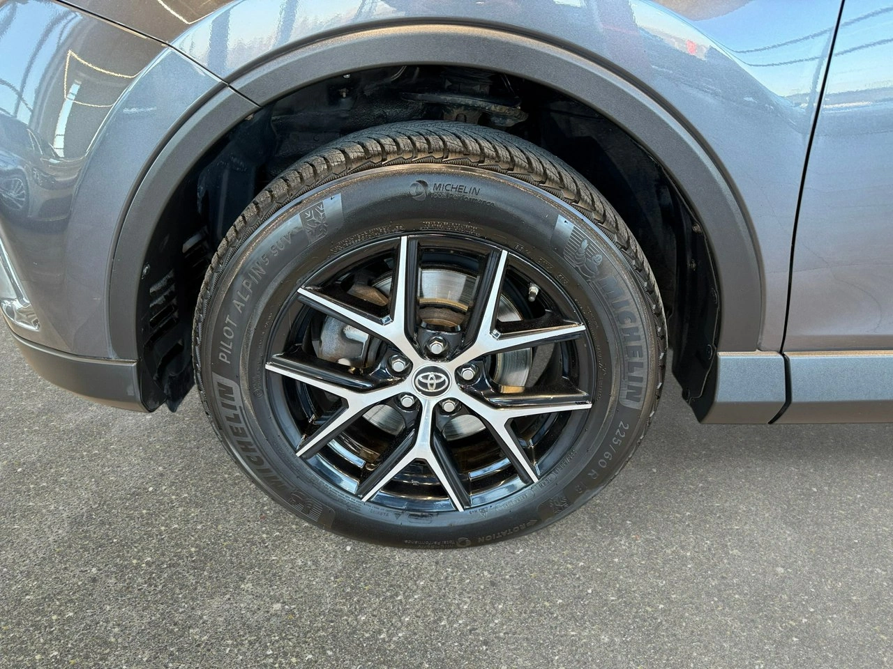 Toyota RAV-4 - Zdjęcie 9