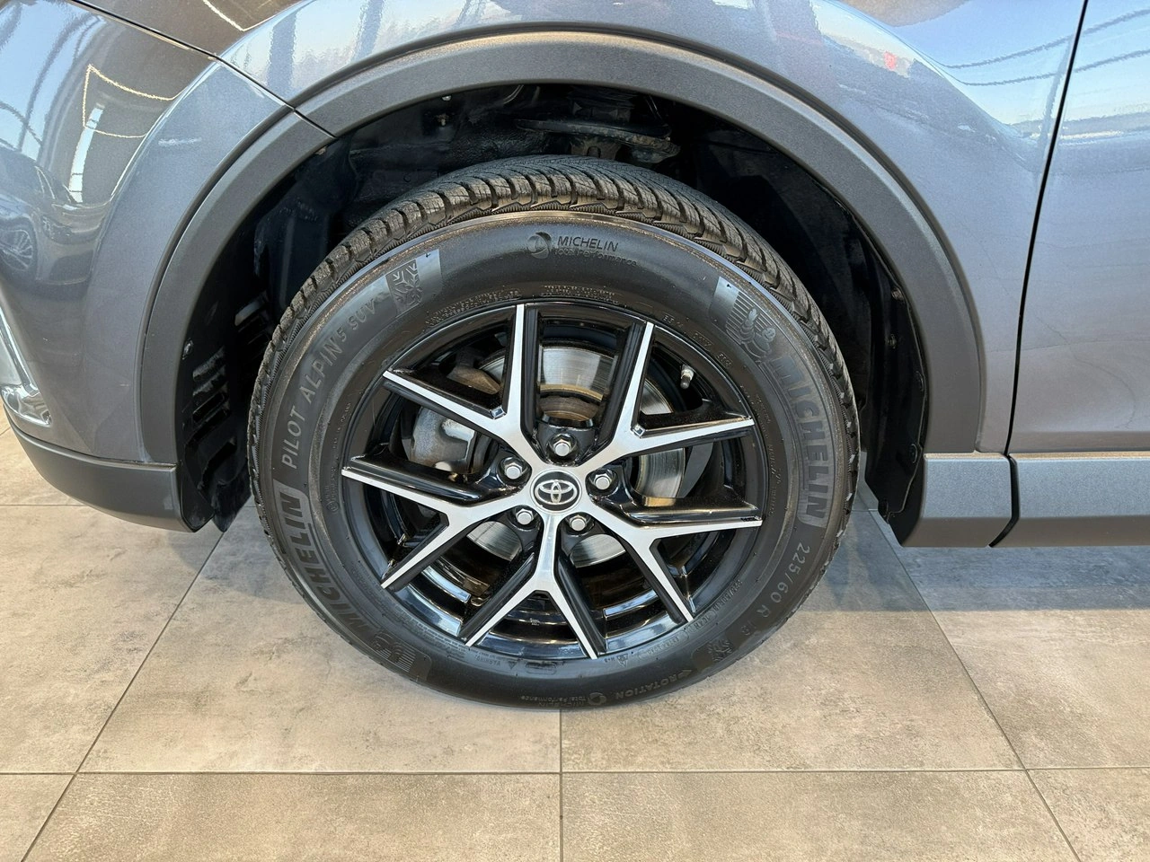 Toyota RAV-4 - Zdjęcie 9