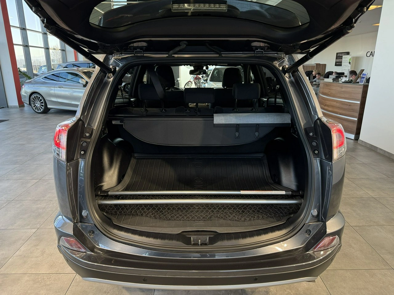 Toyota RAV-4 - Zdjęcie 11