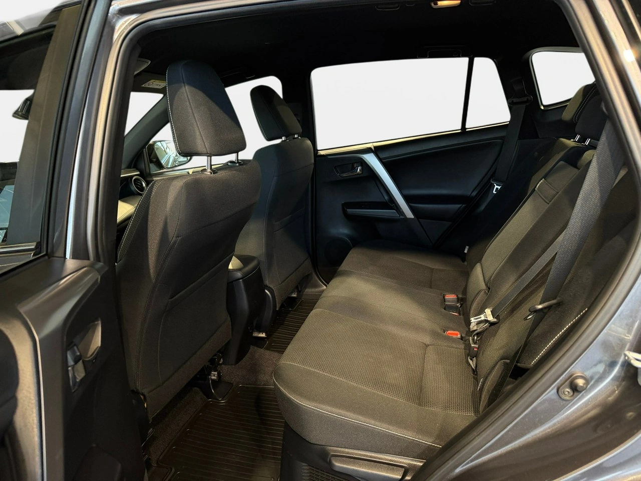 Toyota RAV-4 - Zdjęcie 14