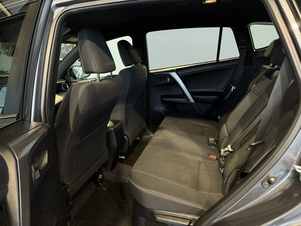 Toyota RAV-4 - Zdjęcie 14