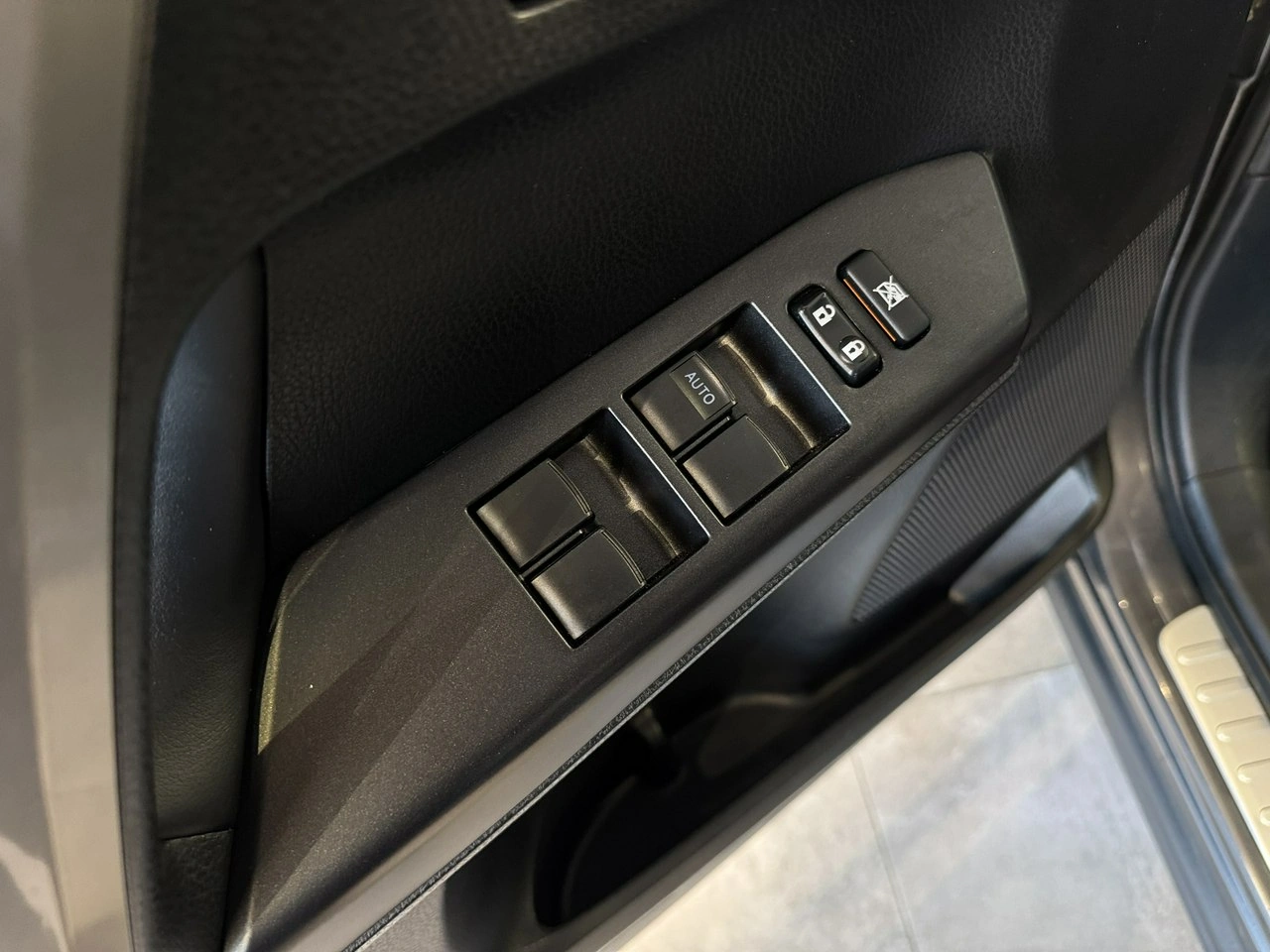 Toyota RAV-4 - Zdjęcie 16