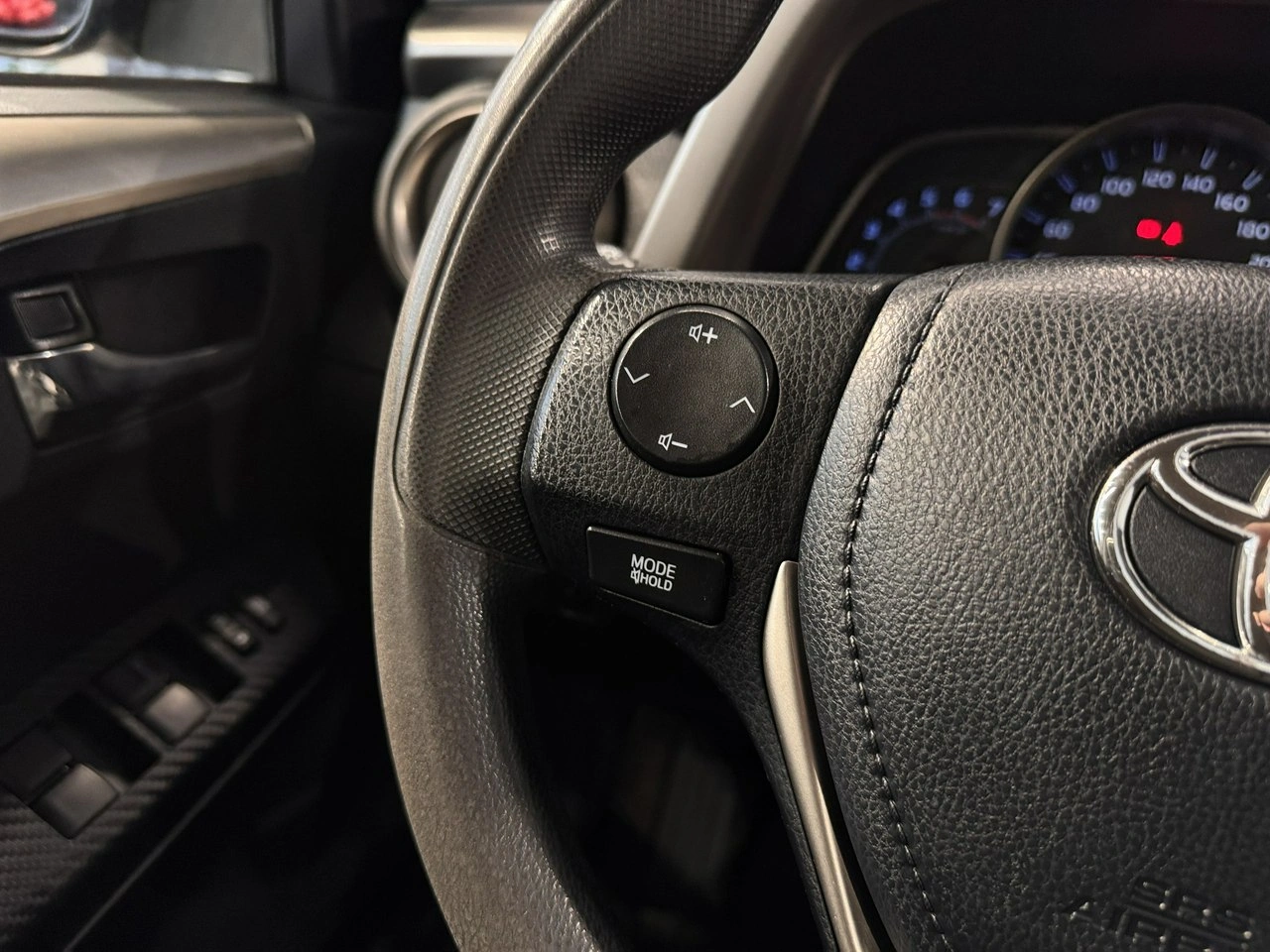 Toyota RAV-4 - Zdjęcie 17