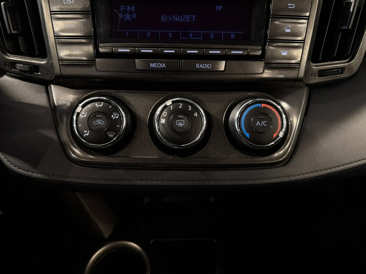 Toyota RAV-4 - Zdjęcie 21