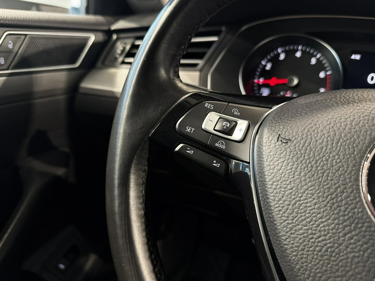 Volkswagen Arteon - Zdjęcie 17