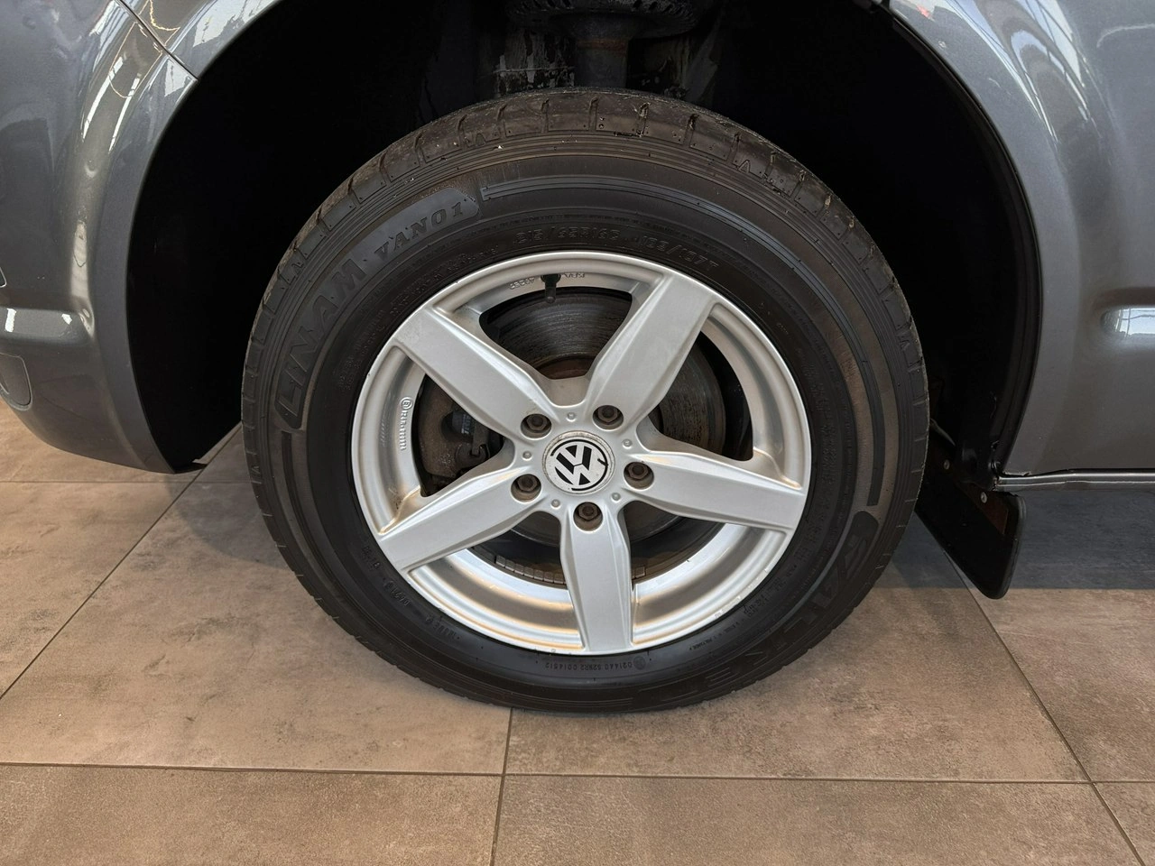 Volkswagen Caravelle - Zdjęcie 8