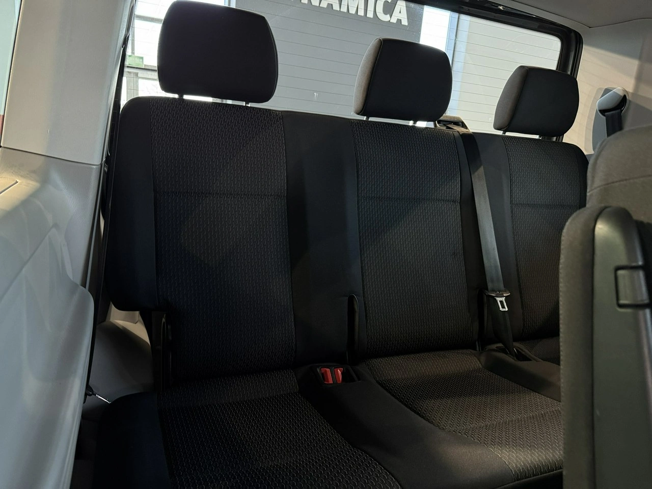 Volkswagen Caravelle - Zdjęcie 11