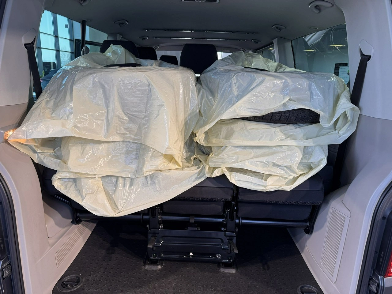 Volkswagen Caravelle - Zdjęcie 13